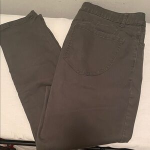 Gibson Latimer Army Green Capris